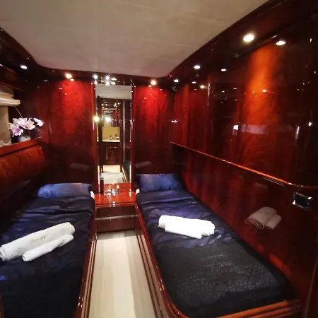 Magnificent Luxury Yacht In Center * Barcelona