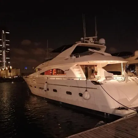 Magnificent Luxury Yacht In Center Botel *