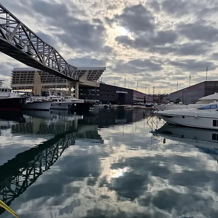 Magnificent Luxury Yacht In Center Botel *
